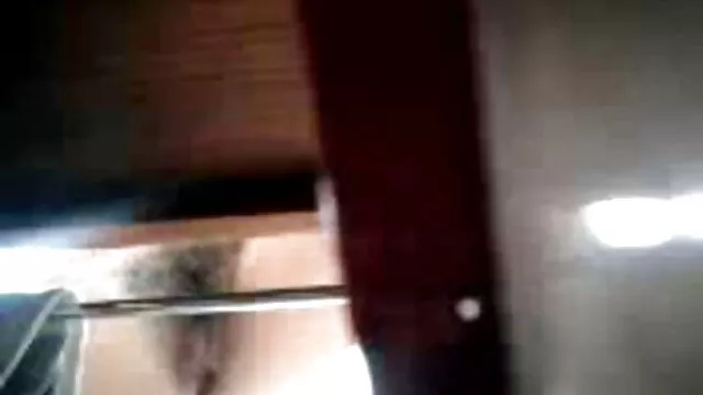 Hussy สีบลอนด์ dildo ดู คลิป วีดีโอ หนัง โป๊ fucks เธอ หี และ ดูด ไก่เนื้อ
