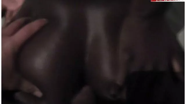 เลขาสาวโดนตบอย่างแรงบนโต๊ะเจ้านาย หนัง โป๊ะ วีดีโอ