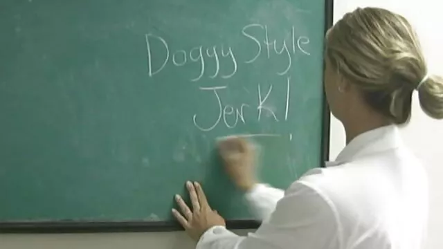 เงี่ยน หนัง xx วีดีโอ เพื่อน fingerfucks แฟนของเขา และ หลังจาก fucks เธอ ยาก